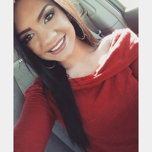 Meet your Posher, Carissa